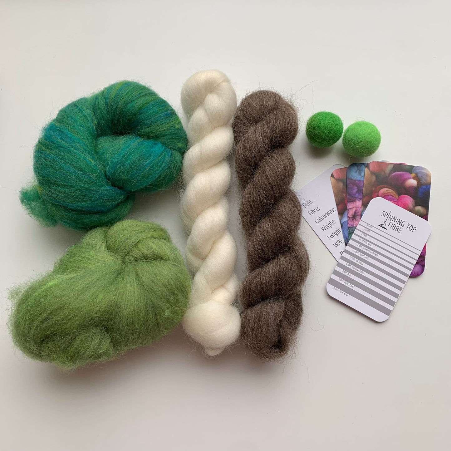 35g Handcrafted Drop Spindle and Fibre Bundle